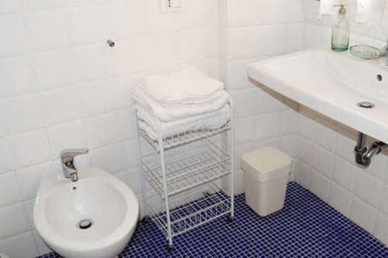 Apartemen 65 m² dengan 2 kamar tidur dan 1 kamar mandi pribadi di Vatican Rome Bagian luar foto