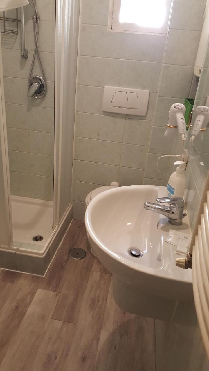 Apartemen 65 m² dengan 2 kamar tidur dan 1 kamar mandi pribadi di Vatican Rome Bagian luar foto