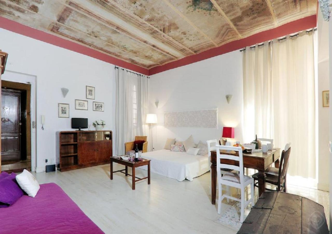 Apartemen 65 m² dengan 2 kamar tidur dan 1 kamar mandi pribadi di Vatican Rome Bagian luar foto